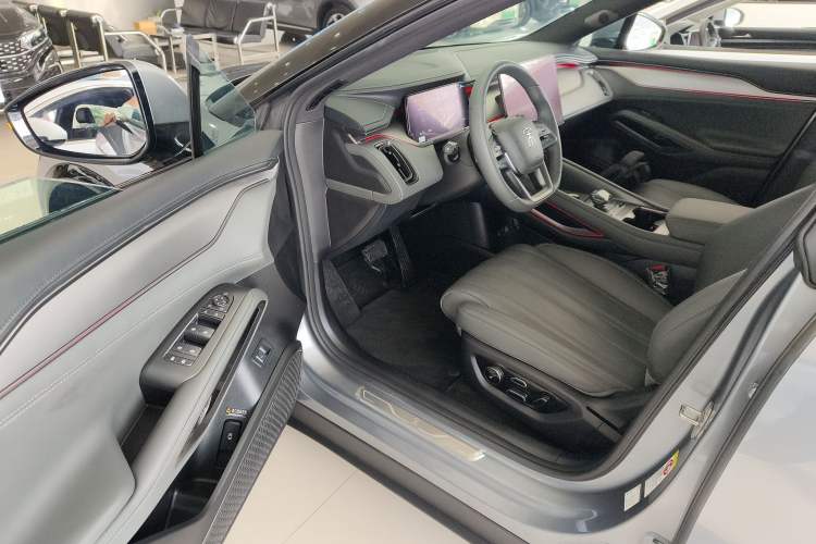 Used BYD Song L EV 2025 Intelligent Driving Version 662 km LiDAR Excellence Edition