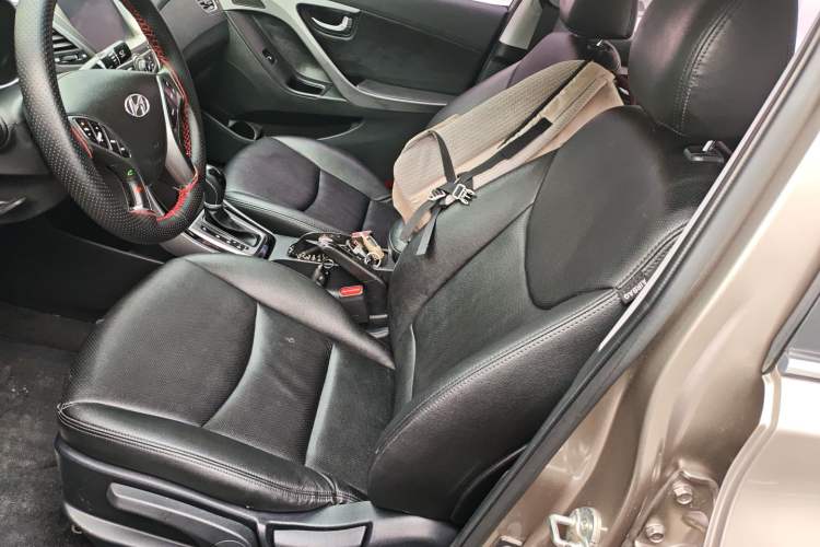 Used Hyundai Elantra (5th Generation / Langdong) 2016 1.6L Automatic Prestige Model