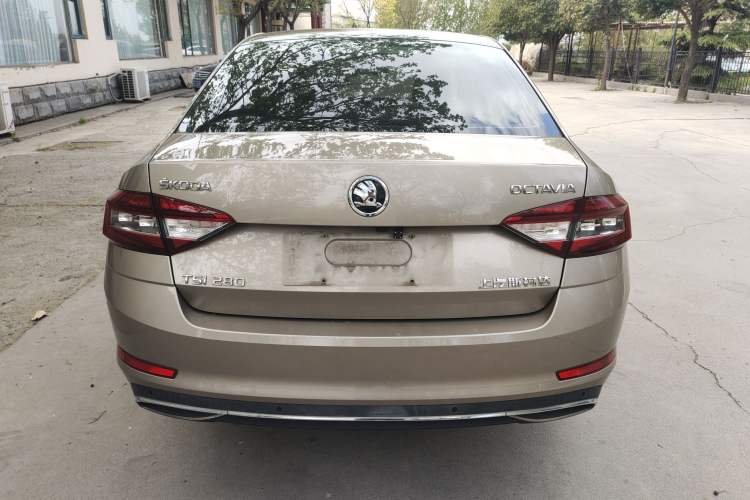 Used Skoda Octavia 2018 TSI280 DSG Flagship Edition Rear