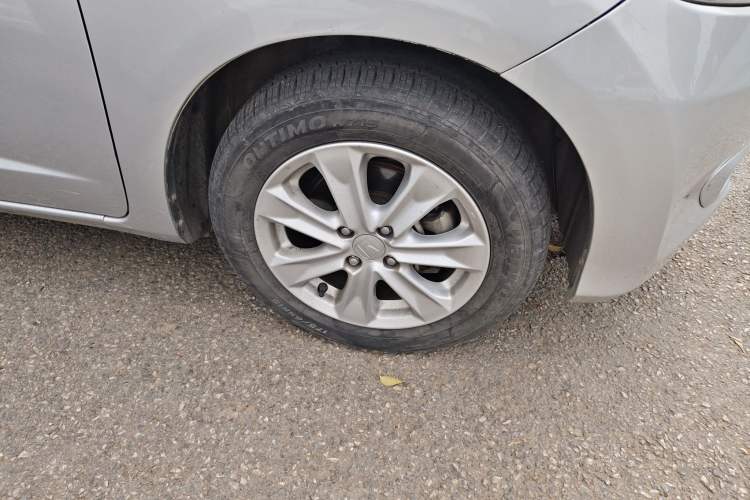 Used Honda Fit 2011 1.5L manual luxury version
