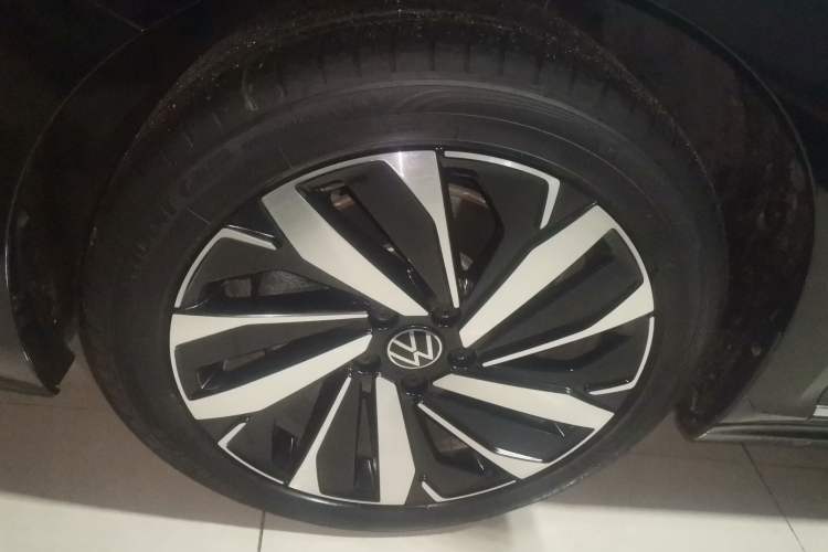 Used Volkswagen Passat 2024 380TSI Dragon Edition