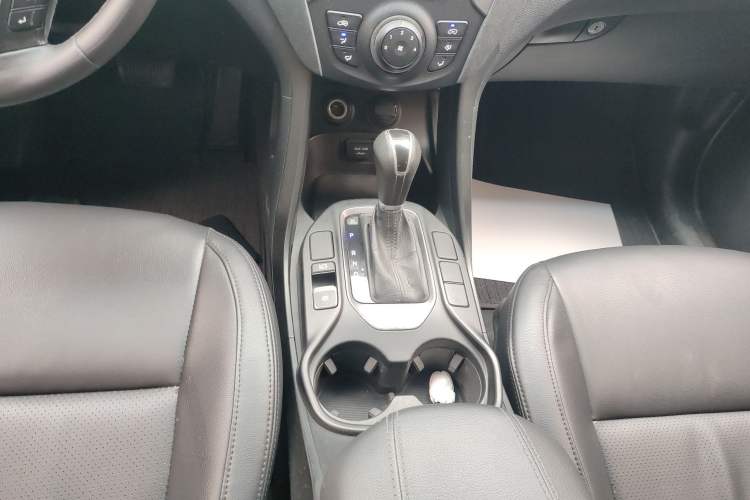 Used Hyundai Santa Fe 2013 2.4L Automatic 2WD Comfort Edition
