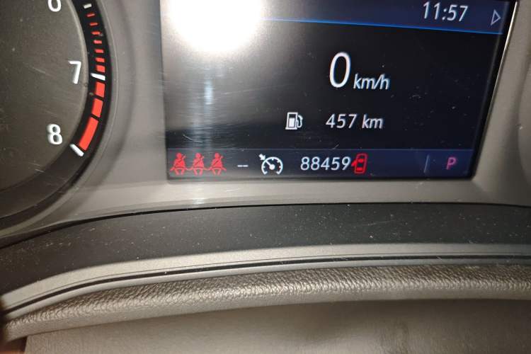 Used Buick Regal 2022 552T Smart Edition Odometer Close Up