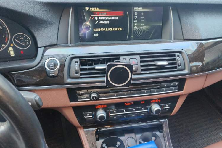 Used BMW 5 Series 2014 528Li Leading Model
