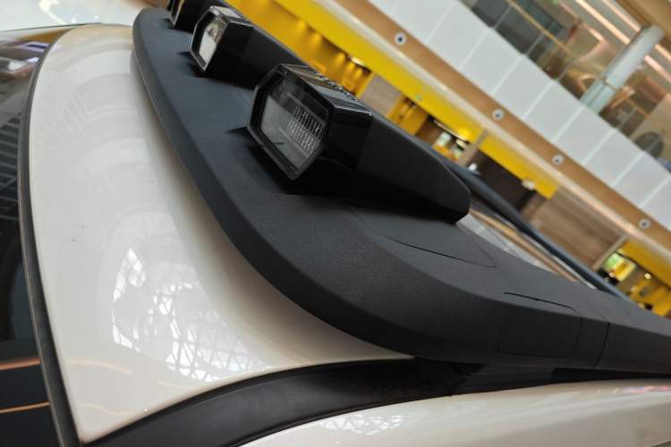 Used Deepal G318 2024 Four-Wheel-Drive Air Suspension Model Roof