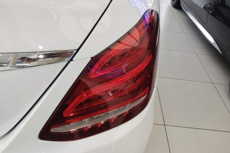 Used Mercedes-Benz C-Class 2016 C 200 L Sport Edition Right Rear Taillight