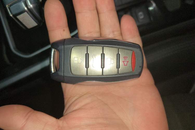 Used Haval H6 2017 Blue Label 1.3T Automatic Two-Wheel Drive ZhiShang Model
