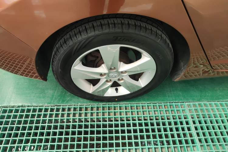 Used Hyundai Elantra (5th Generation / Langdong) 2012 1.6L Manual Leading Model
