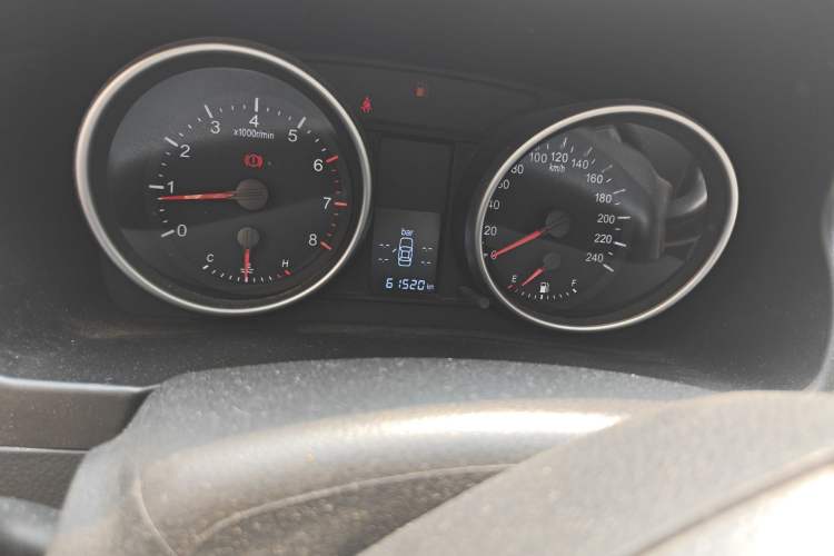 Used Haval H6 2011 2.0L Manual Two-Wheel Drive Elite Version Odometer Close Up