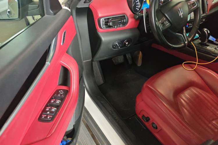 Used Maserati Levante 2016 3.0T Standard Edition Driver Seat