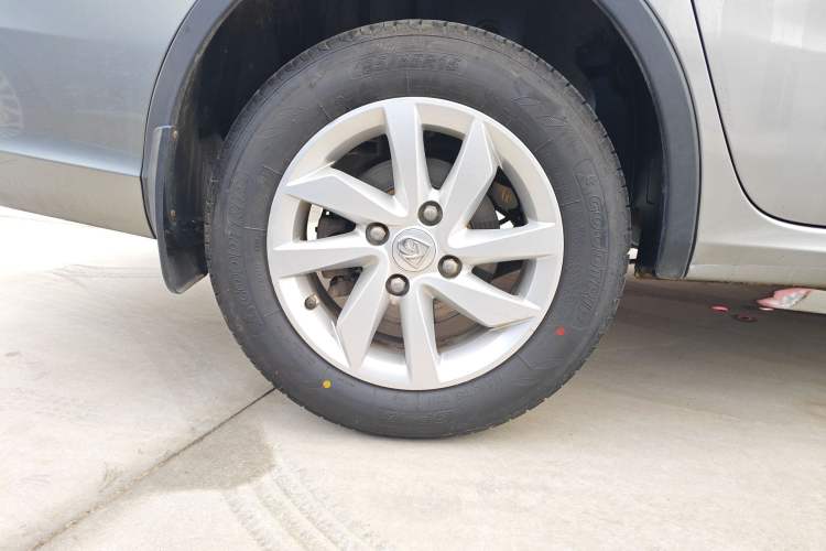 Used Baojun 310W 2017 1.5L Manual Fashion Model China V Right Rear Wheel Hub