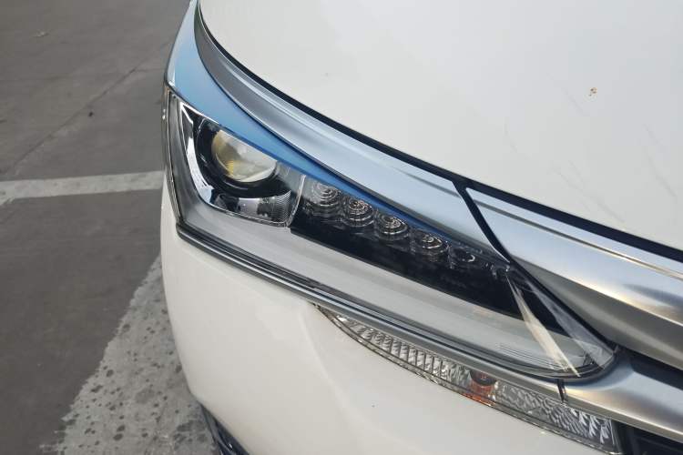 Used Toyota Corolla 2016 Dual-Engine 1.8L E-CVT Elite Edition