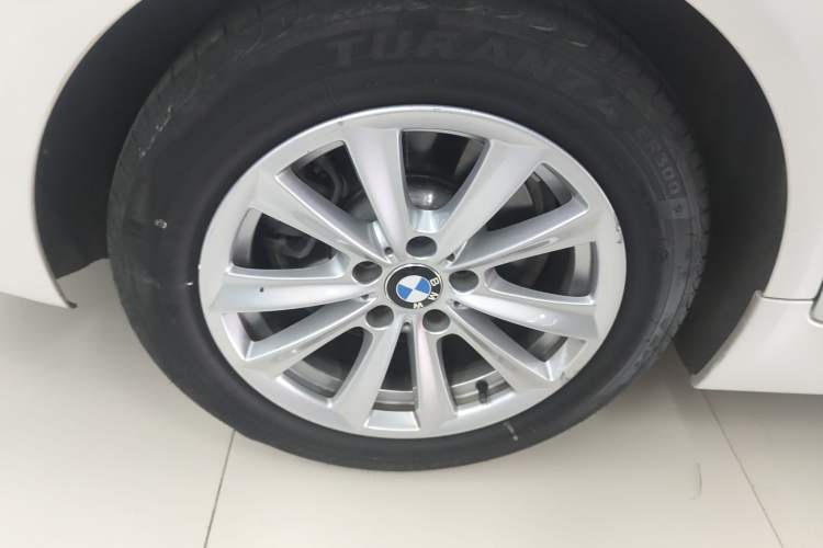 Used BMW 5 Series 2015 520i Elegant Edition