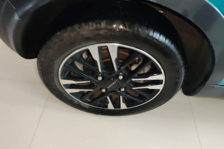 Used Chery QQ Little Ant 2021 200 000-Yuan Ant Fan Edition Talent Version NMC Battery 301 km Exterior 5