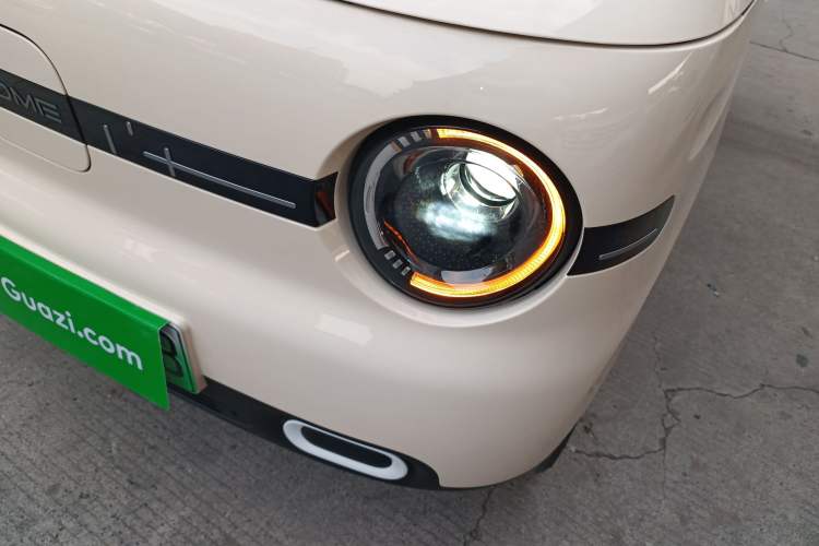 Used Geely Galaxy Panda 2025 210 km – Yuanqi Bear Left Front Headlight