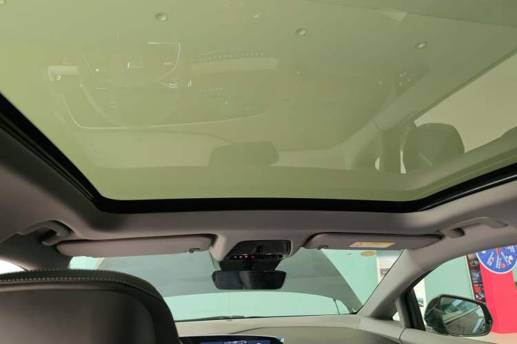 Used Cadillac OPTIQ 2024 Standard Range Version
