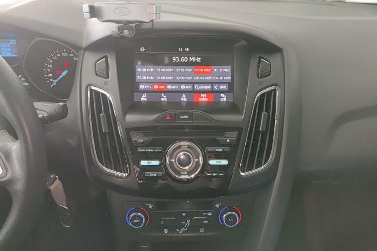 Used Ford Focus 2017 Sedan 1.6L Manual Fashion Edition Smart Drive Version Audio And AC Panel