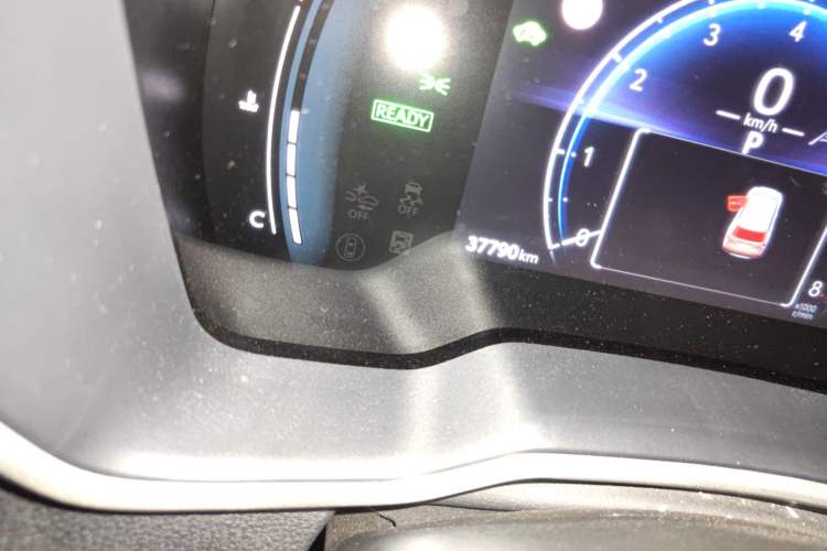 Used Toyota FRONTLANDER 2024 2.0L Smart Electric Hybrid Dual-Engine Luxury Edition Odometer Close Up