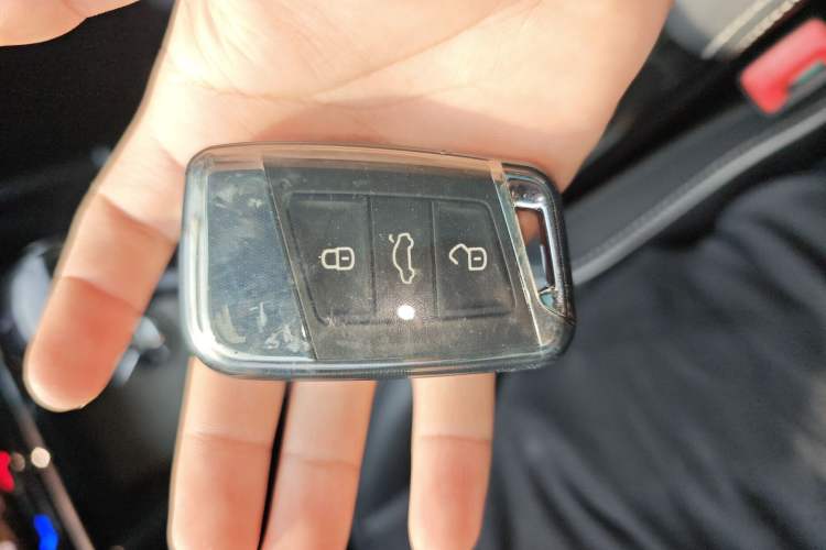 Used Volkswagen Passat 2024 380TSI Dragon Edition Vehicle Key