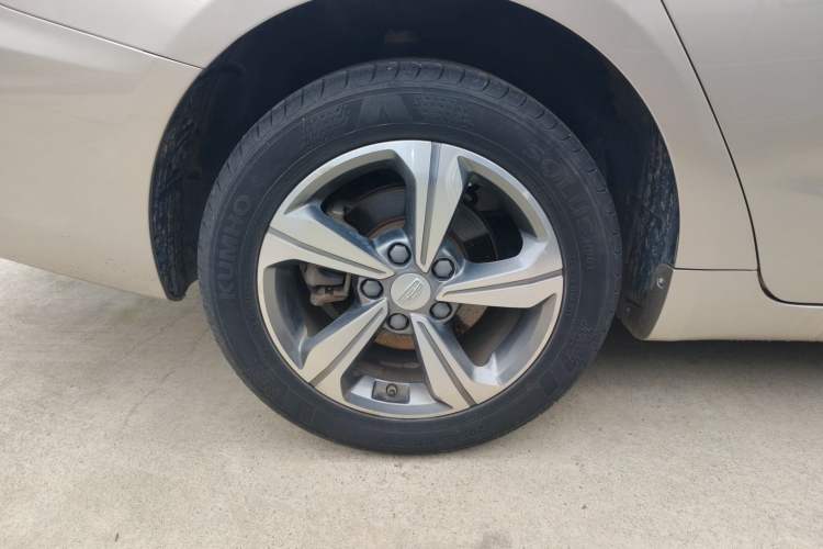 Used Geely Auto Emgrand GL 2018 1.8L DCT Elite Smart Connectivity Version Right Rear Wheel Hub