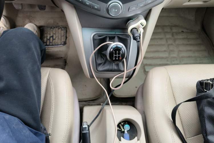 Used BYD S6 2014 2.0L Manual Luxury 5-Seater