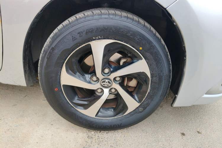 Used Toyota Levin 2017 Revised Dual-Engine 1.8H GS E-CVT Elite Sunroof Version China V Standard