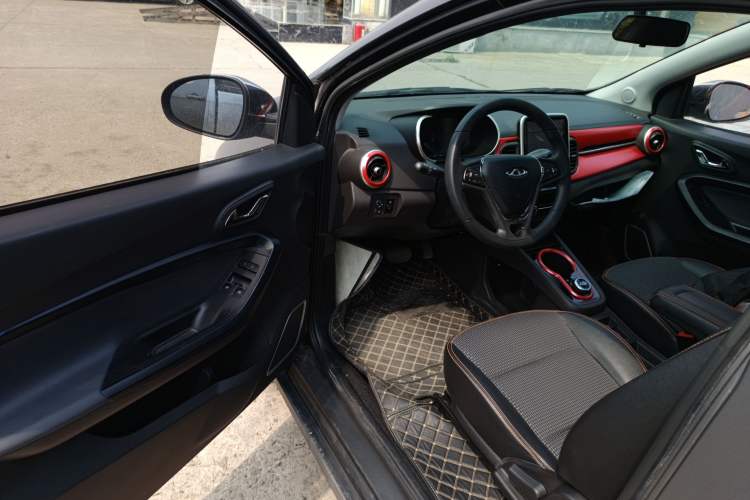 Used Chery New Energy Little Ant 2019 4-Seater Smart Luxe Version 30.6 kWh Interior 3