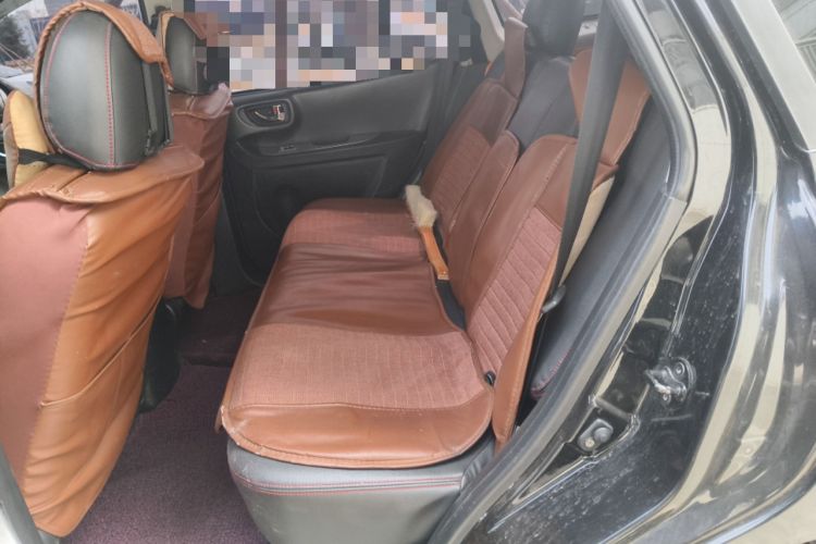 Used Huatai Santa Fe Classic 2015 2.0L Gasoline Manual Transmission Two-Wheel Drive Standard Version Left Rear Seat