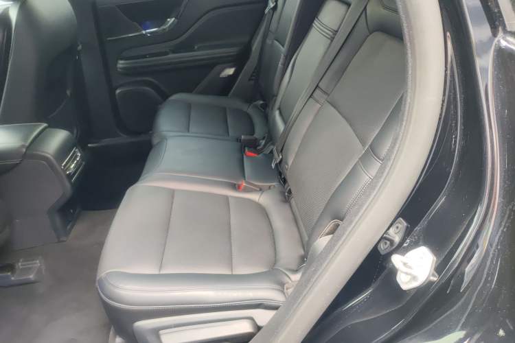 Used Lincoln Corsair 2021 2.0T Two-Wheel Drive Deluxe Edition Left Rear Seat