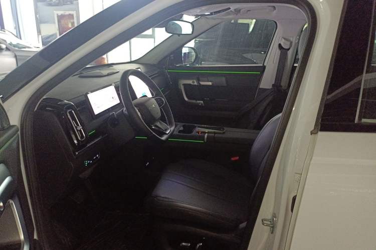 Used Chery Explore 06 C-DM 2024 Luxury Model