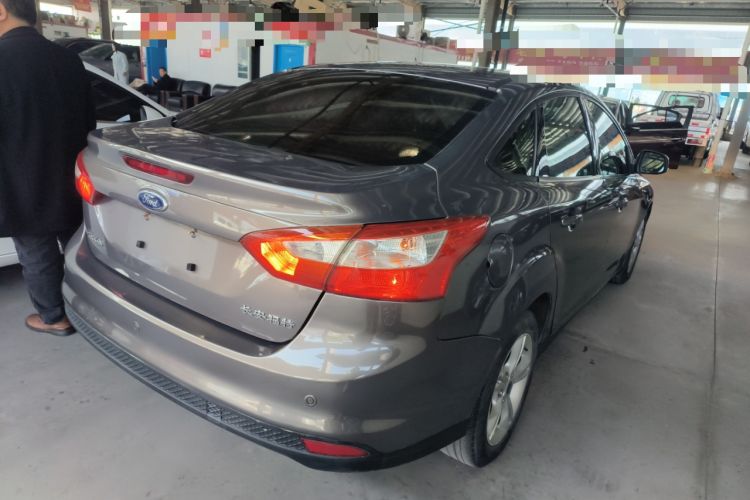 Used Ford Focus 2012 Sedan 1.6L Automatic Fashion Edition