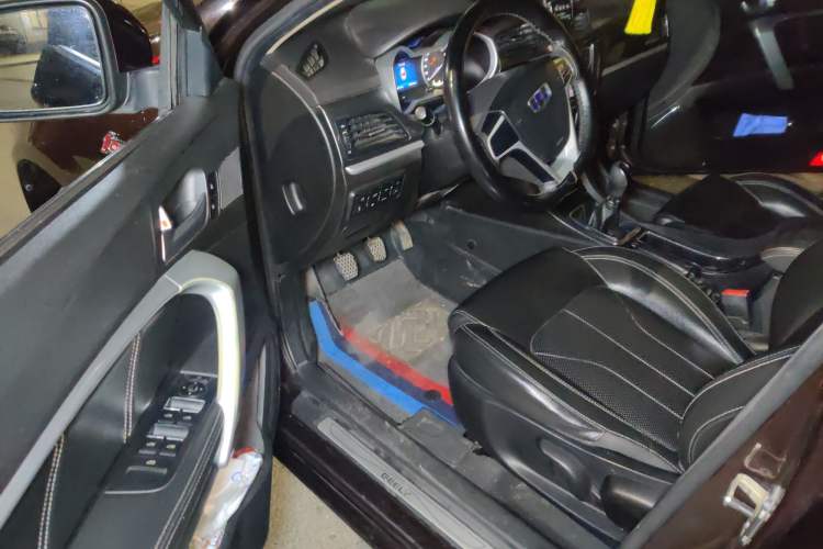 Used Geely Auto Emgrand 2017 Sedan Million Edition 1.5L Manual - Upward Version
