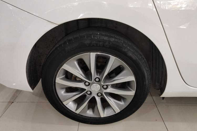 Used Buick GL6 2019 18T 6-Seater Connected Luxury Version China V Standard Exterior 5