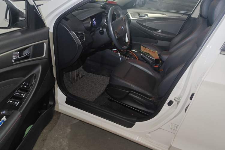 Used CHANGAN Eado 2016 1.6L Automatic Trend Model
