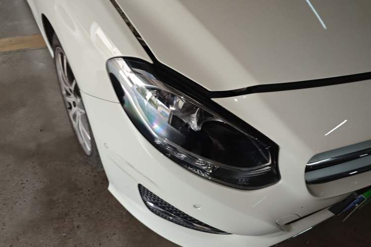 Used Mercedes-Benz B-Class 2015 B 200 Sport Edition Right Front Headlight