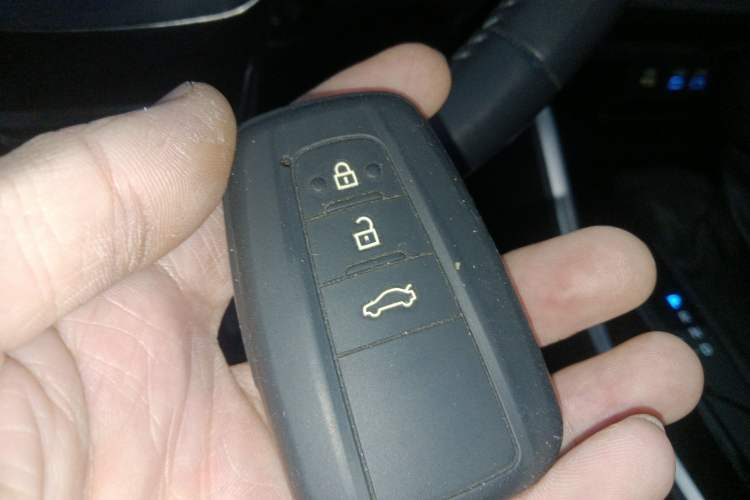 Used Toyota Highlander 2022 Dual-Engine 2.5L Four-Wheel Drive Prestige Version 7 Seats
