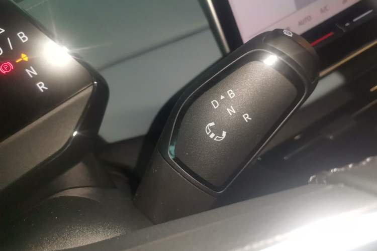 Used Volkswagen ID.4 X 2025 Smart Version Pure & Intelligent Enjoyment Edition
