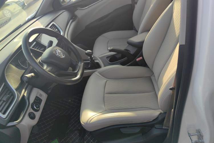 Used Buick GT 2017 15N Manual Elite Version Left Front Seat