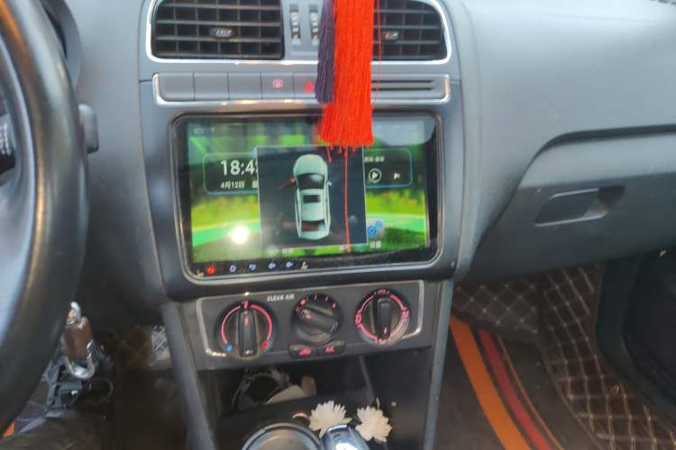 Used Volkswagen Polo 2016 1.6L Automatic Comfort Model Audio And AC Panel