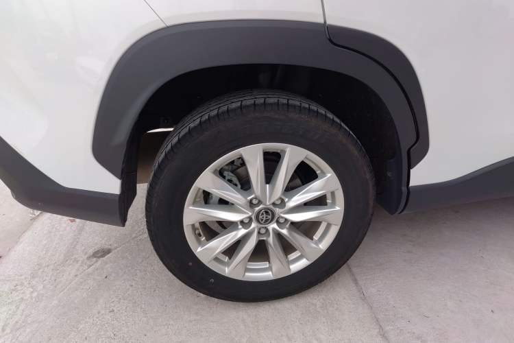 Used Toyota Corolla Cross 2023 2.0L Elite Edition Right Rear Wheel Hub