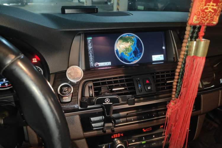 Used BMW 5 Series 2014 525Li Luxury Design Package
