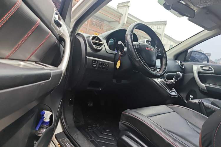 Used Haval H6 2013 Upgraded Model 1.5T Manual Two-Wheel Drive Elite Version