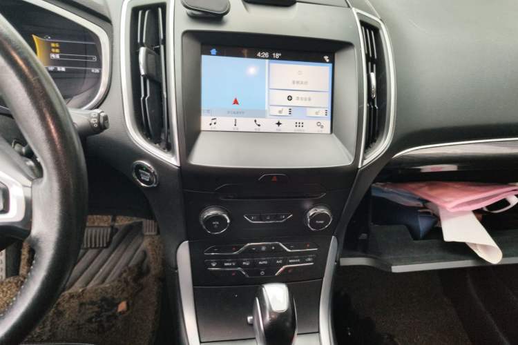 Used Ford Edge 2016 EcoBoost 245 Four-Wheel Drive Titanium Edition 7-Seater Audio And AC Panel