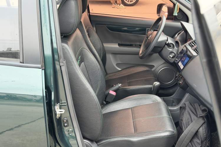 Used Suzuki Swift 2016 1.5L Automatic Fashionable Coolplay Edition
