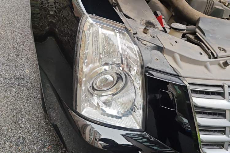 Used Cadillac SLS Seville 2011 2.0T Luxury Edition Right Front Headlight
