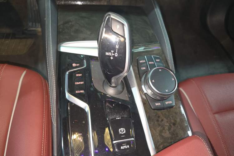 Used BMW 5 Series 2022 Second Facelift 525Li M Sport Package
