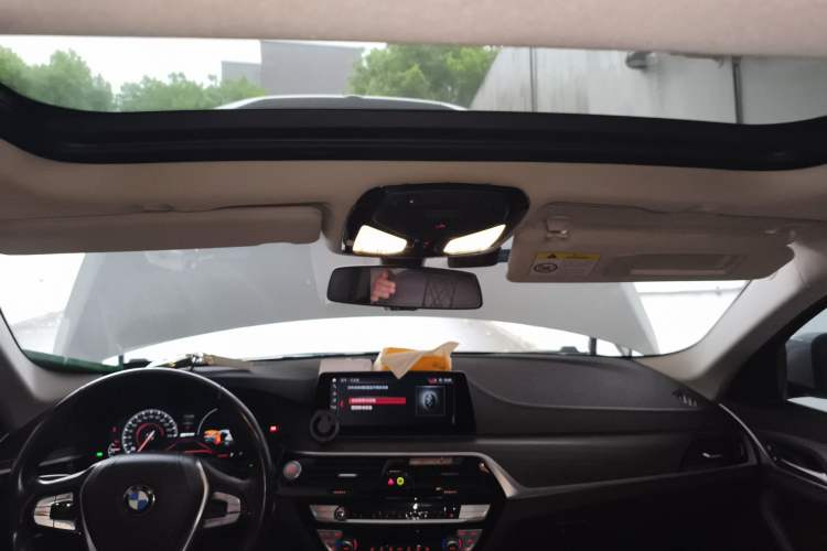 Used BMW 5 Series New Energy 2019 Updated Version 530Le Luxury Package Headliner