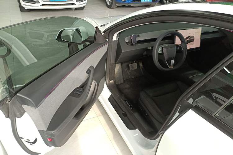 Used Tesla Model 3 2025 Rear-Wheel-Drive Version Driver Seat