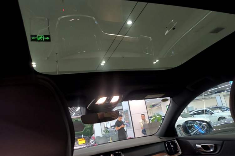 Used Volvo V60 2024 B5 Zhiyuan Luxury Edition
