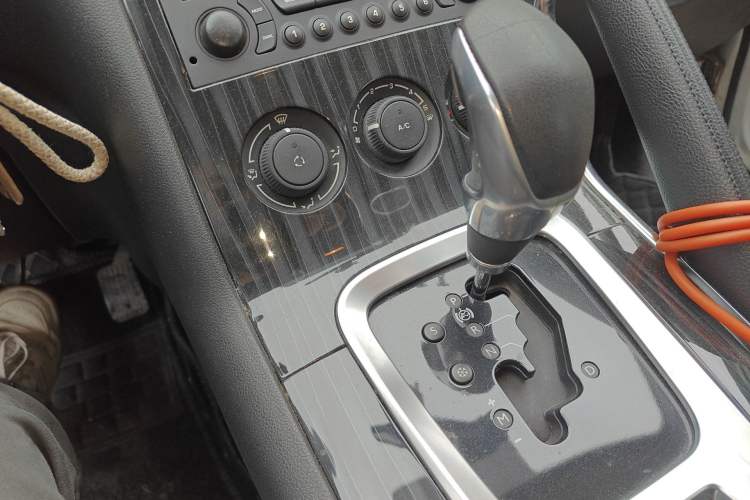 Used Peugeot 3008 2015 1.6THP Automatic Classic Edition
